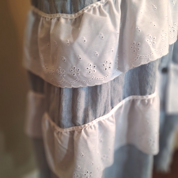 Sleeveless Denim Chambray Dress Tiered Ruffles Big Flower Accent Sz XL - Picture 5 of 16